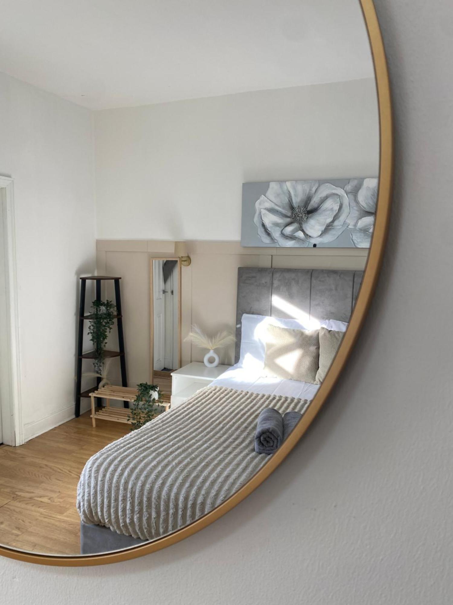 Modern Townhouse-Free Parking-Games Room-Fast W-Ifi Манчестер Экстерьер фото